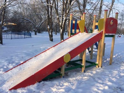 Детские зимние игровые горки