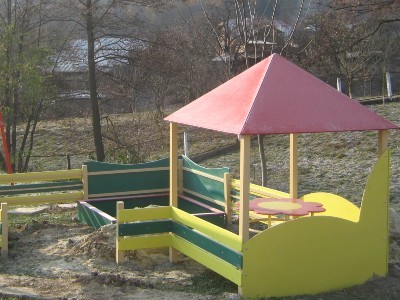 Долговечные детские игровые домики: вдвое больше выгоды!